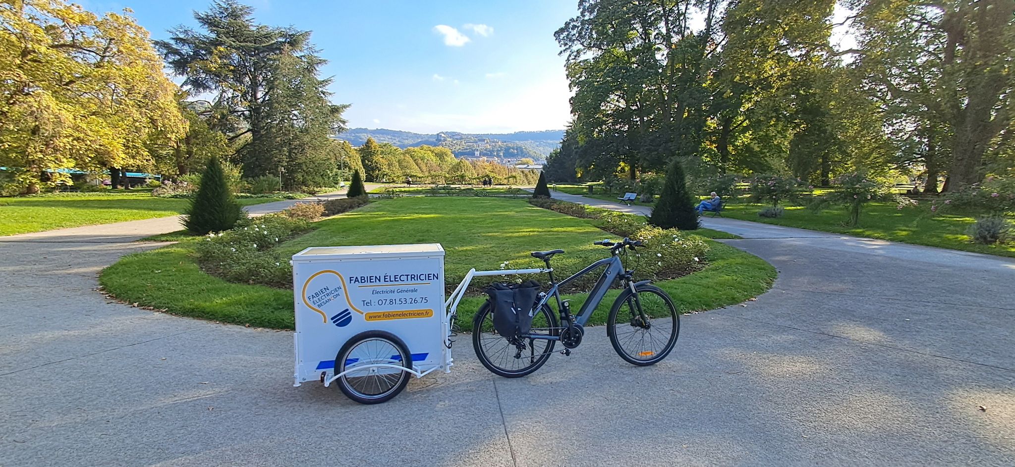 Fabien Rouvery, l'électricien à vélo.